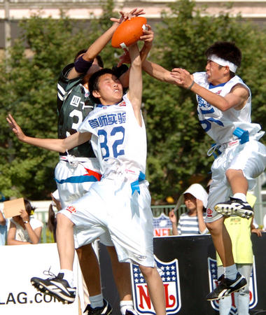 战术风格更 战术风格更