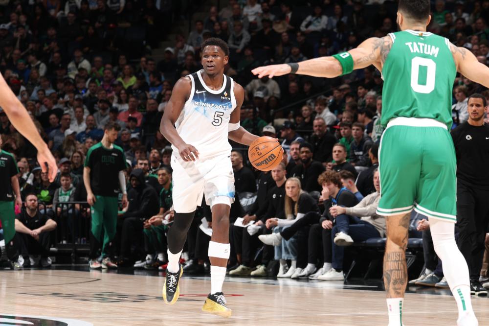 造成冲击 造成冲击